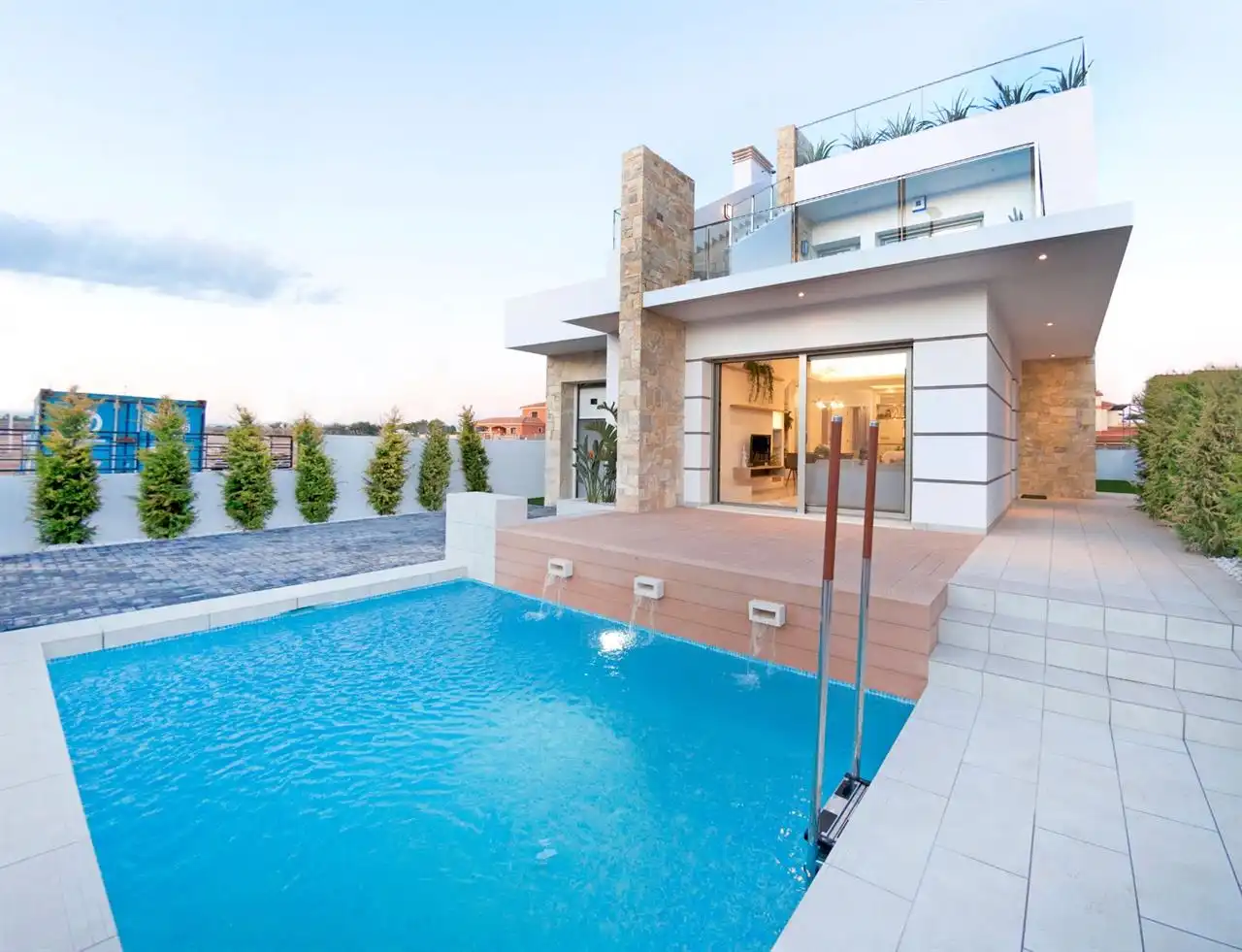 Villa con piscina in vendita a Centro