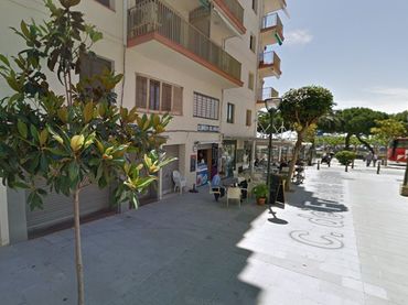 Locale commerciale in vendita a Carrer de Frederic Mompou 2