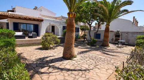 Se alquila este precioso chalet en primera línea de mar en la Colònia de Sant Pere