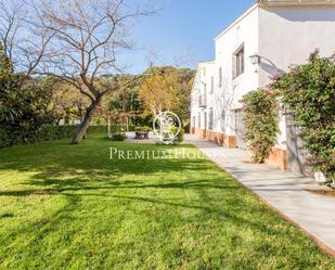 Vista exterior de Finca rústica en venda en Sant Iscle de Vallalta amb Calefacció, Jardí privat i Alarma