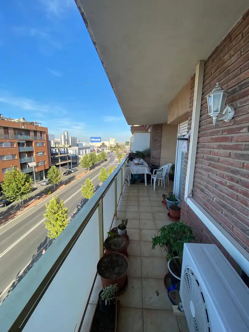 Appartamento con terrazza in vendita a Carrer de Ferrer i Busquets 132, imagen 5