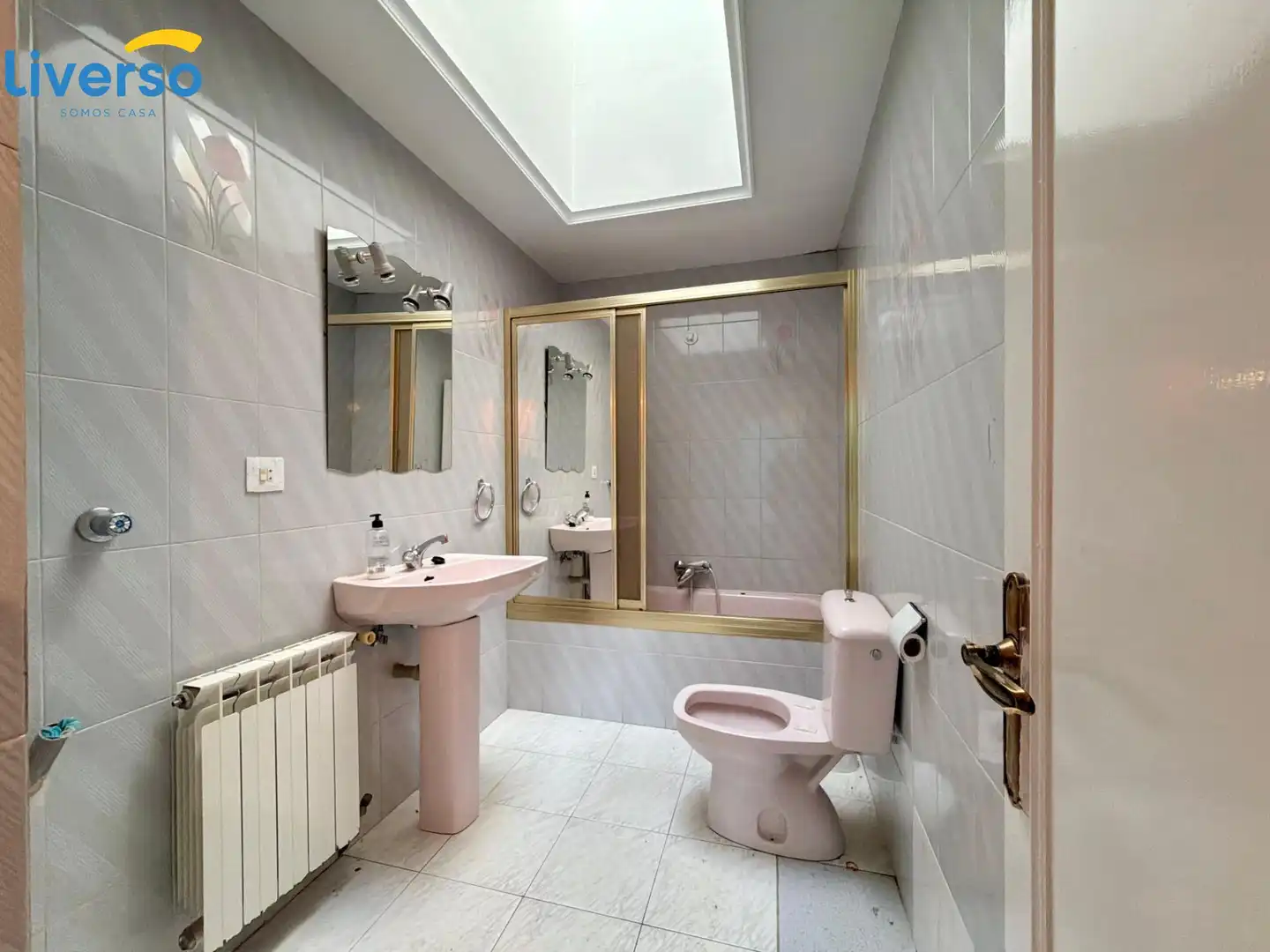 Bathroom of Houses for sale in Arlanzón  with Heating and Furnished