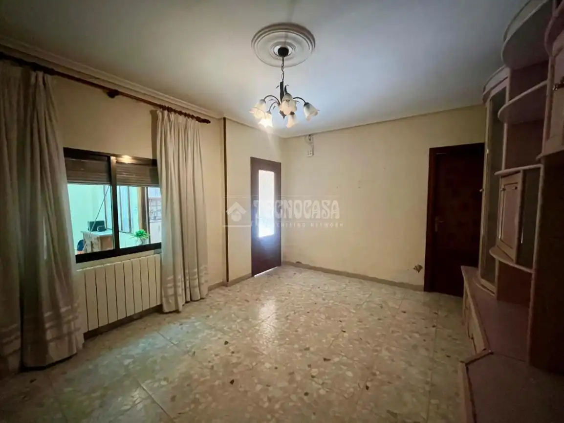 Living room of Detached homes for sale in Valdepeñas  with Air Conditioner, Heating and Terrace
