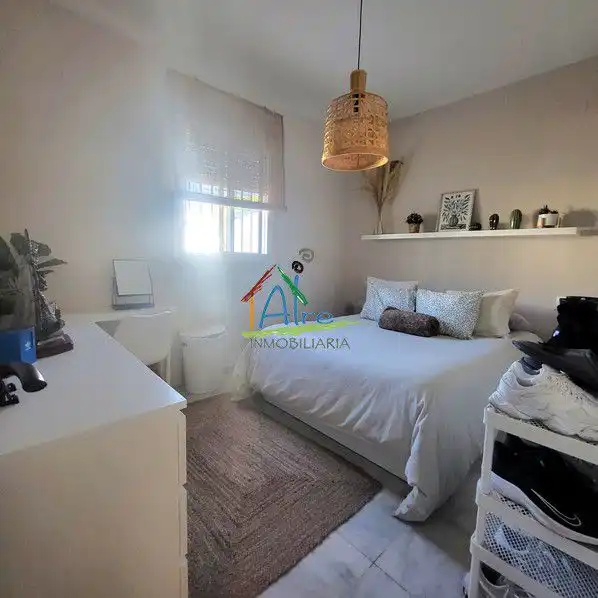 Habitación de Casa adosada en venta en Almonte con Aire acondicionado, Calefacción y Jardín privado