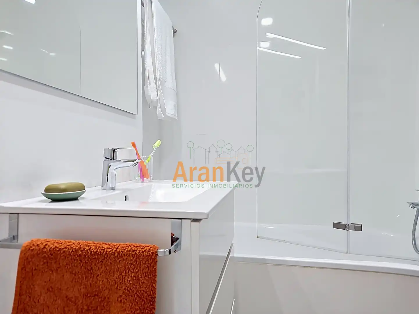 Baño de Piso en venta en Aranjuez con Aire acondicionado, Calefacción y Trastero