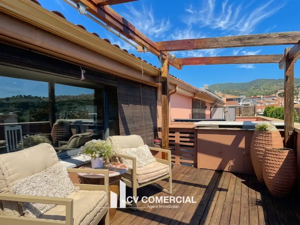 Terraza de Ático en venta en Tiana con Aire acondicionado, Calefacción y Parquet