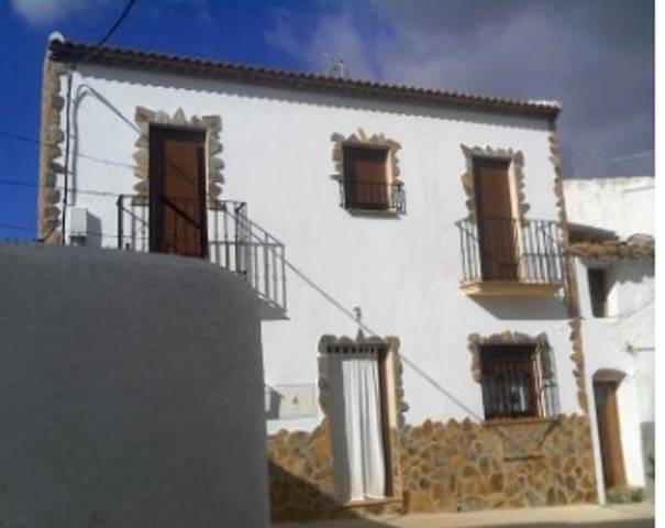 Casa-chalet en Venta en Villa de La en Población de Arroyo