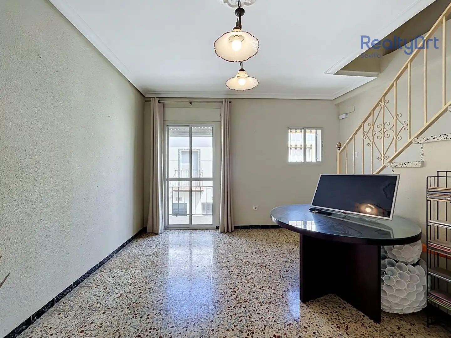 Sala d'estar de Casa o xalet en venda en Sevilla amb Aire condicionat, Terrassa i Balcó