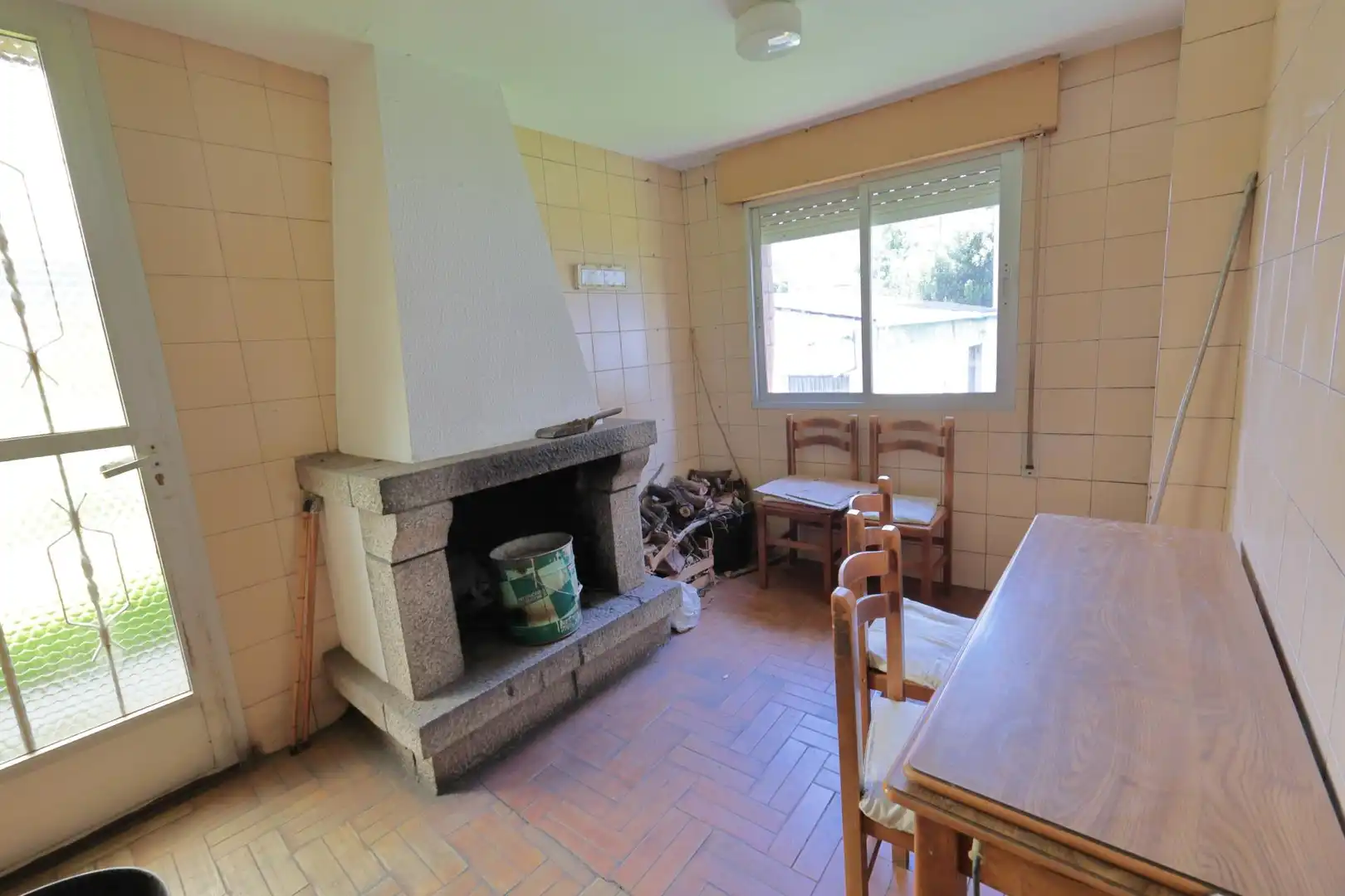Cocina de Casa adosada en venta en O Barco de Valdeorras   con Calefacción, Piscina y Balcón