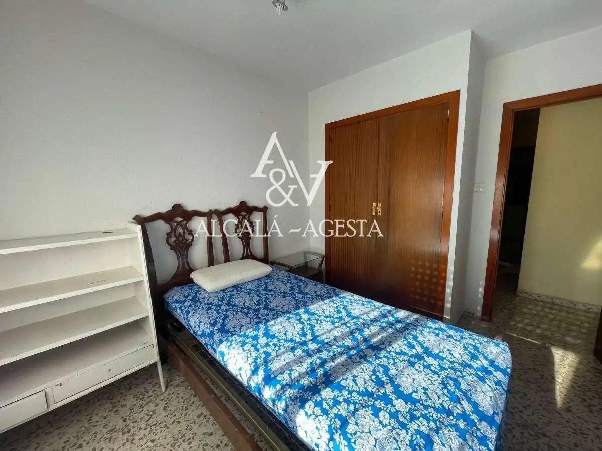Flat for rent in Granada, Granada