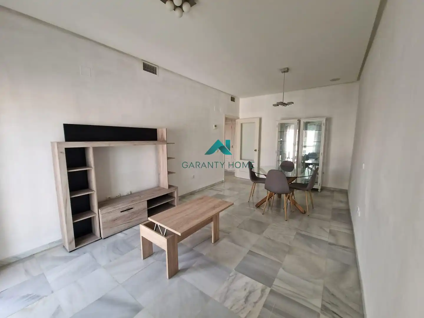 Living room of Flat for rent in Jerez de la Frontera  with Air Conditioner and Balcony