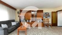 Sala d'estar de Pis en venda en Sant Boi de Llobregat amb Aire condicionat, Calefacció i Balcó