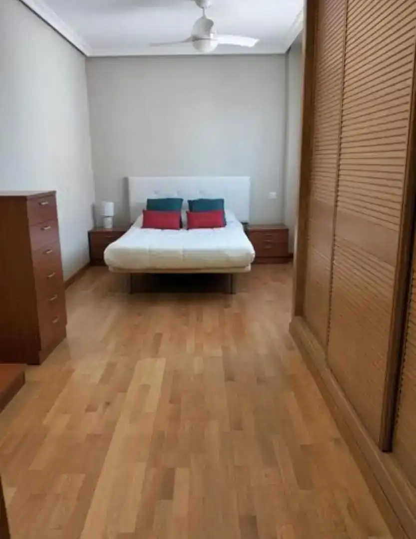 Schlafzimmer von Wohnung zur Miete in Humilladero mit Möbliert und Balkon