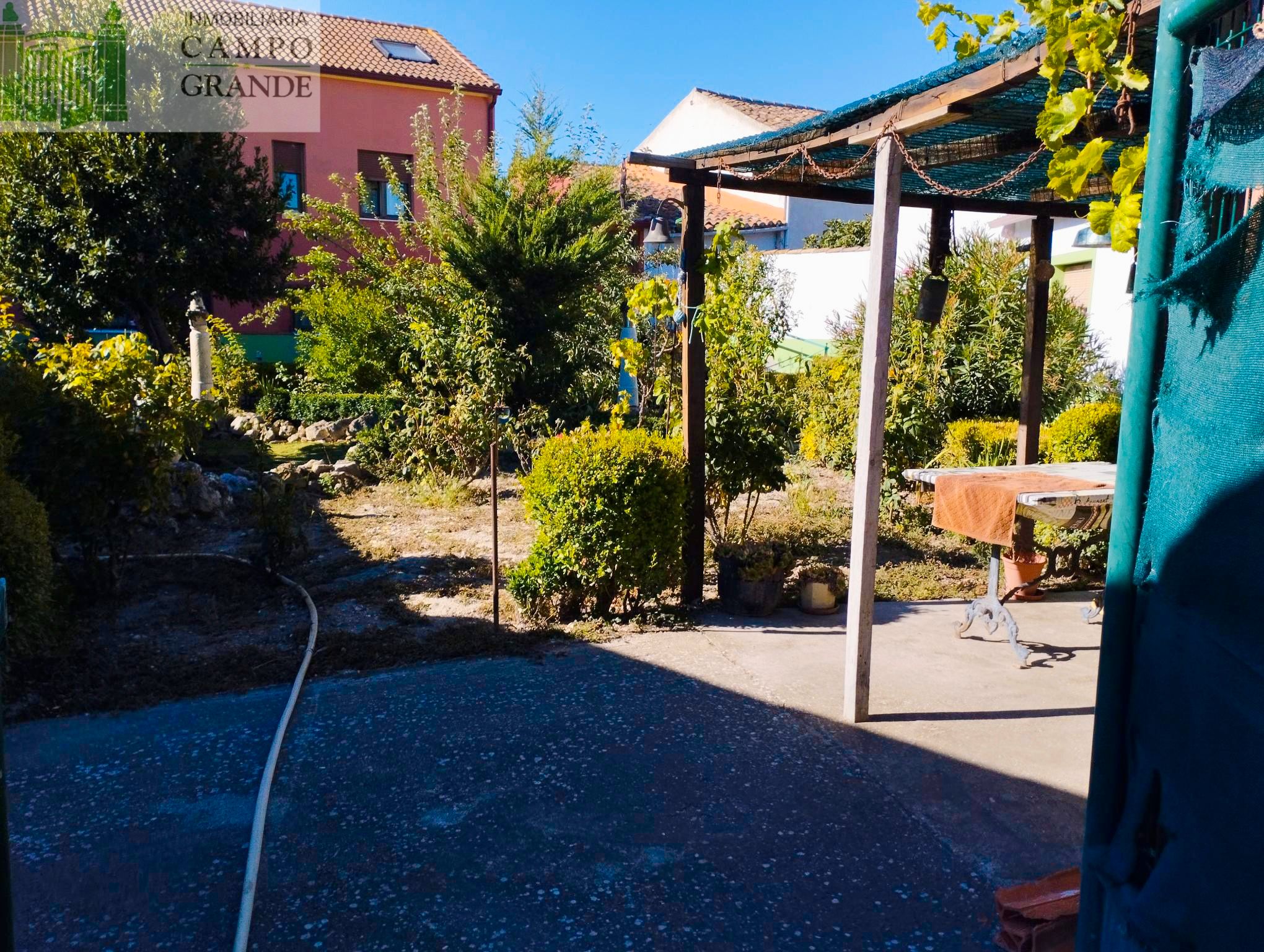 Jardí de Casa o xalet en venda en Villaviudas amb Calefacció, Jardí privat i Traster