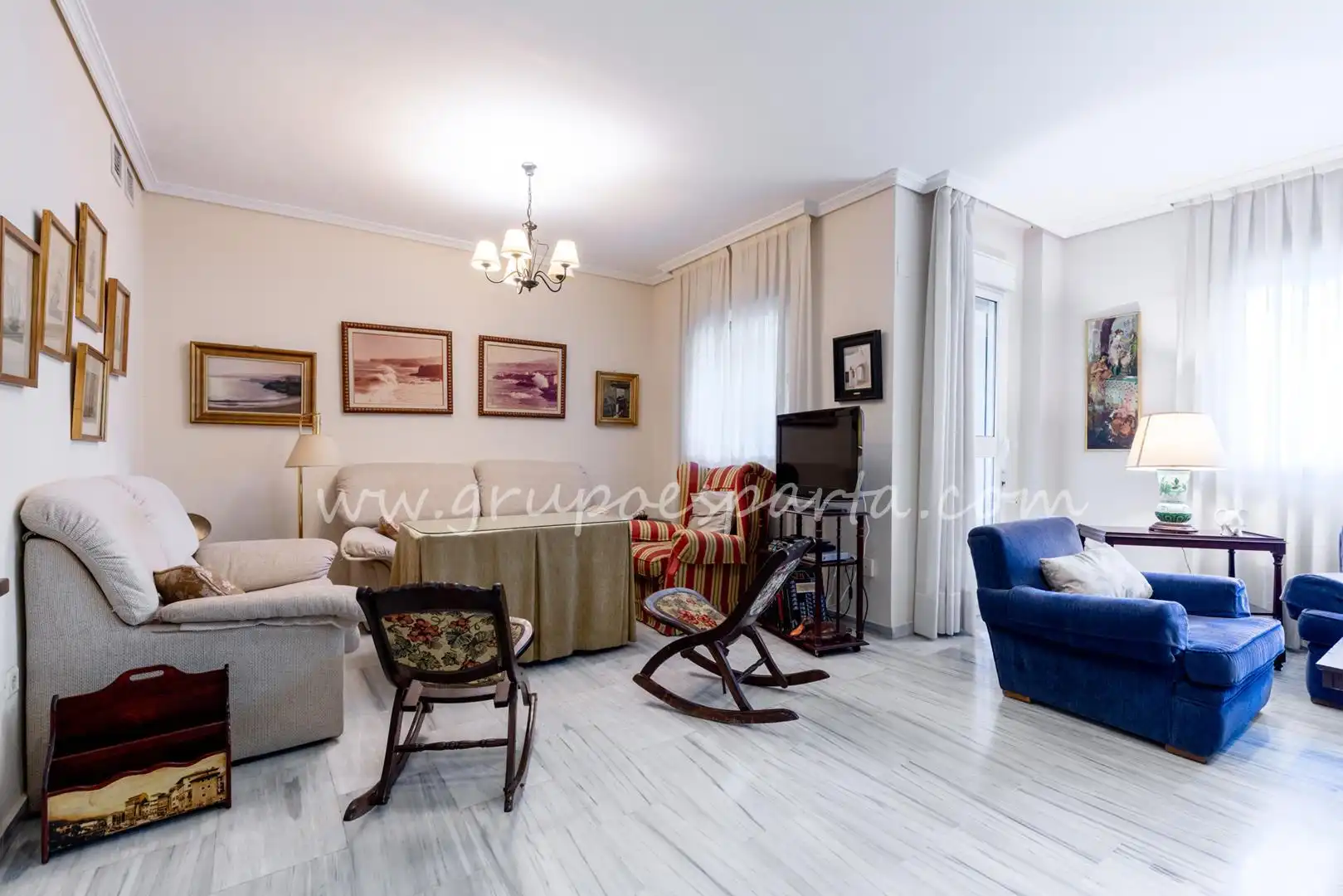 Living room of Flat for sale in Sevilla  with Air Conditioner and Terrace