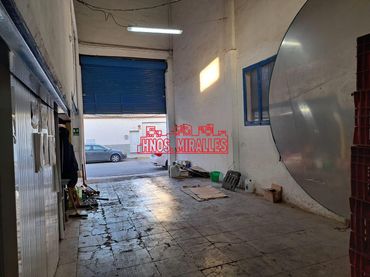 Nave industrial en venta en Monforte del Cid