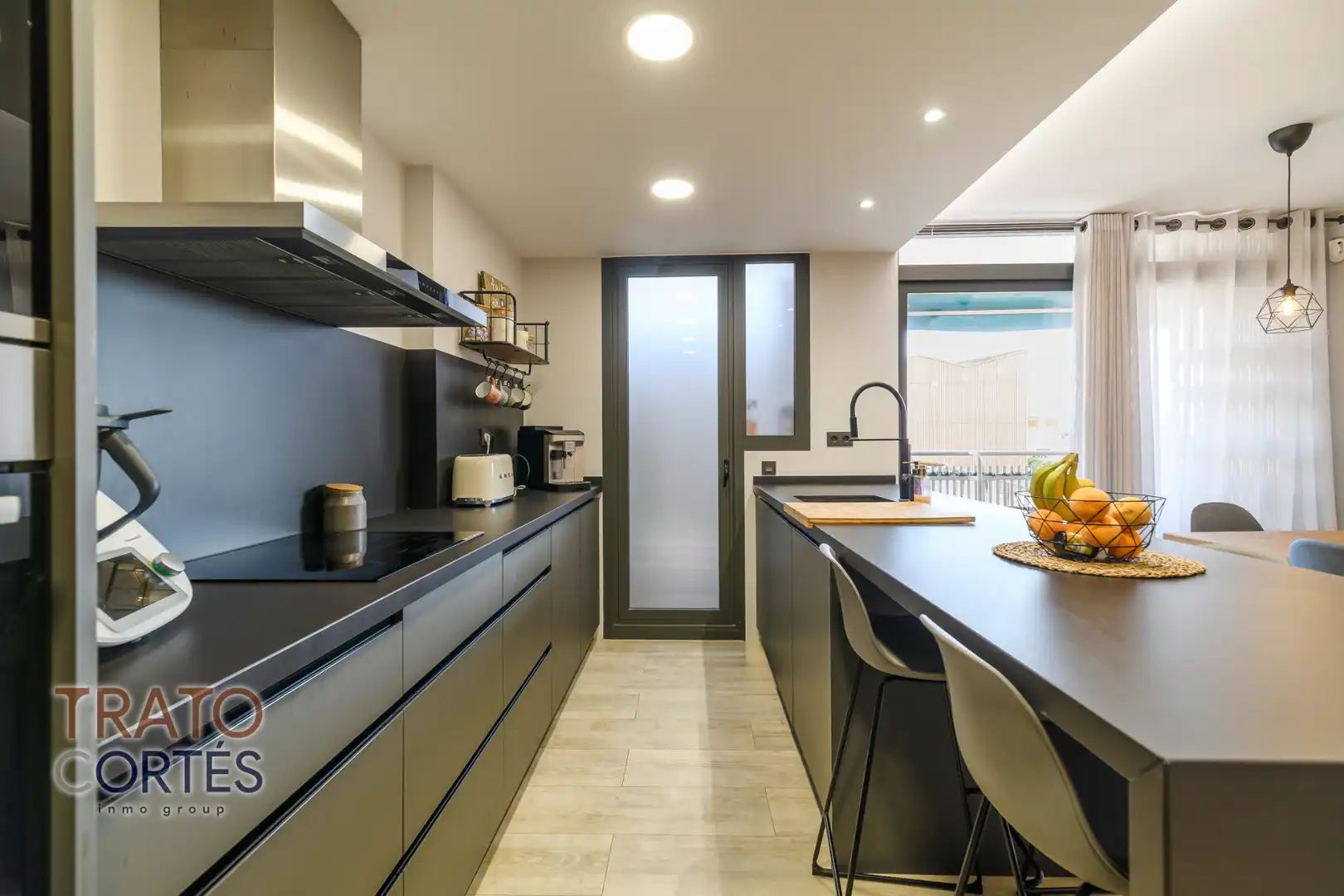 Flat with terrace for sale in Plaça Magdalena Trias, imagen 6