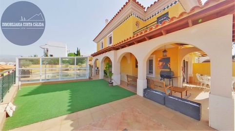 REFERENCIA 2405. Amplio dúplex pareado con piscina, garaje y maravillosas vistas.
