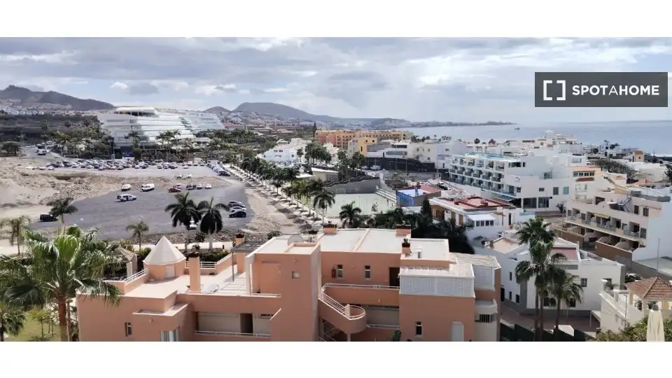 Room in La Caleta