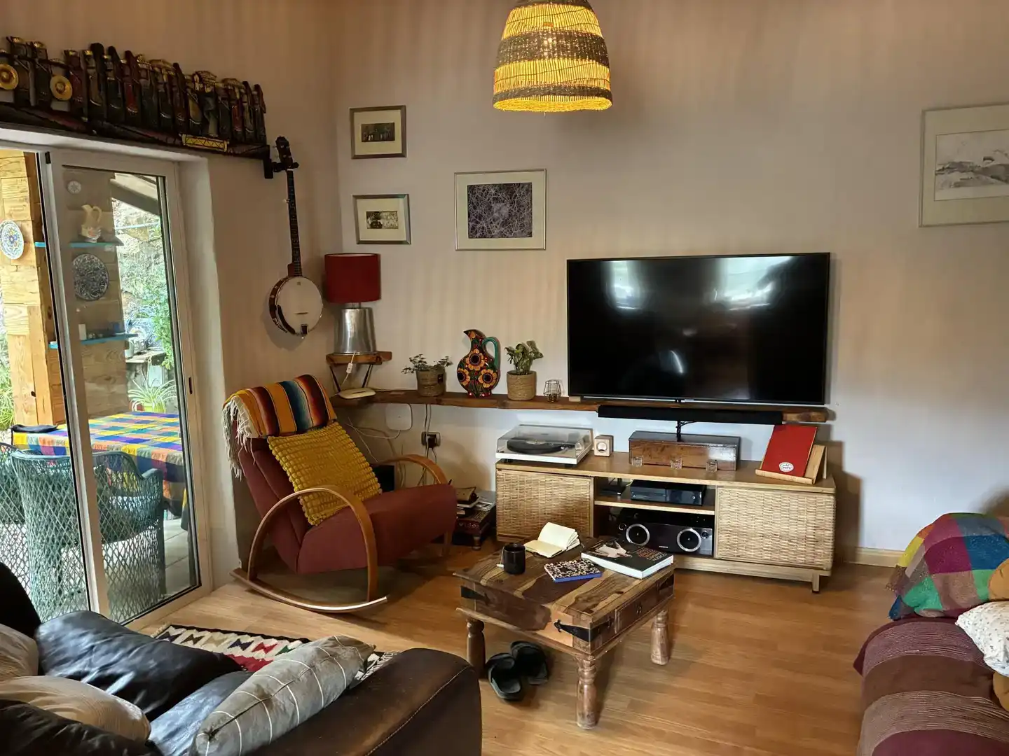 Sala d'estar de Casa adosada en venda en Granadilla de Abona amb Jardí privat, Parquet i Moblat