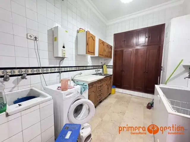 Cuina de Casa o xalet en venda en Carmona amb Aire condicionat i Calefacció