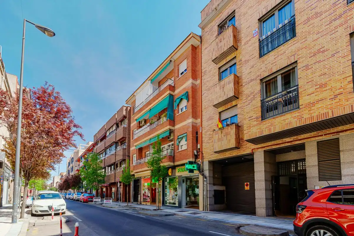 Vista exterior de Dúplex en venda en Getafe amb Calefacció, Jardí privat i Terrassa