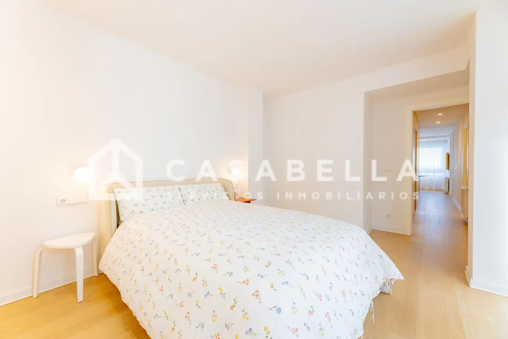 Bedroom of Flat for sale in Valencia  with Air Conditioner, Heating and Terrace