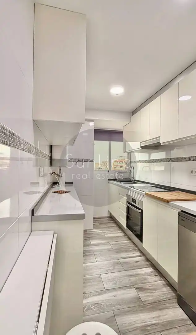 Kitchen of Flat for rent in Valencia  with Air Conditioner, Furnished and Balcony