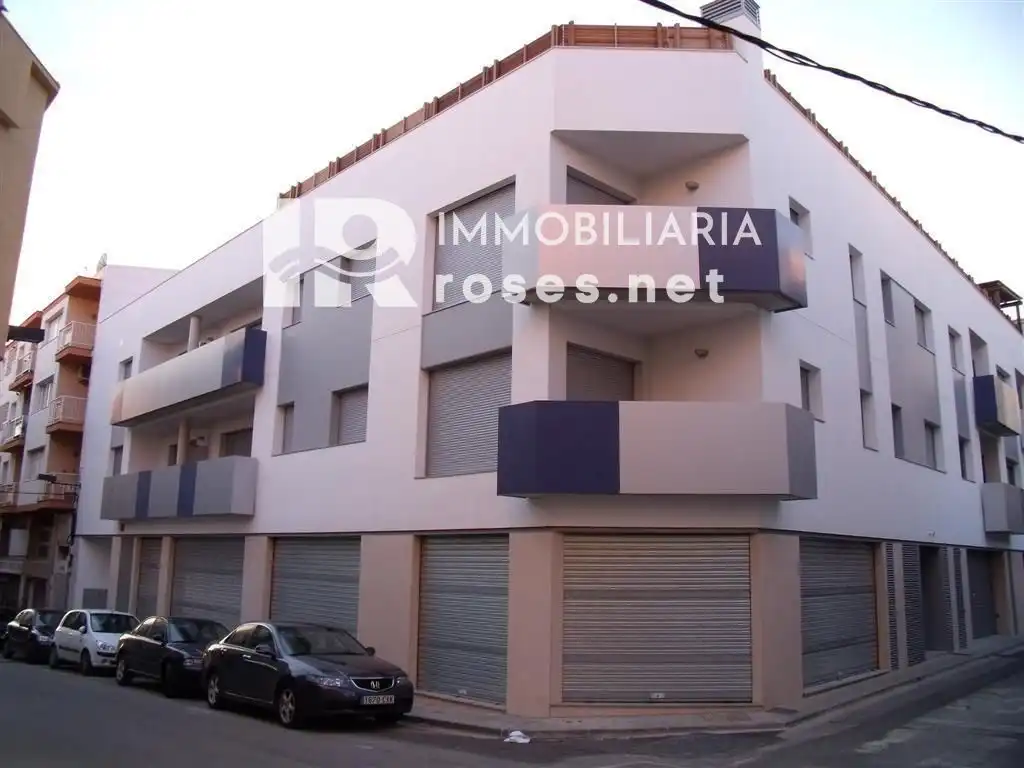 Locale commerciale in vendita a Pare Claret