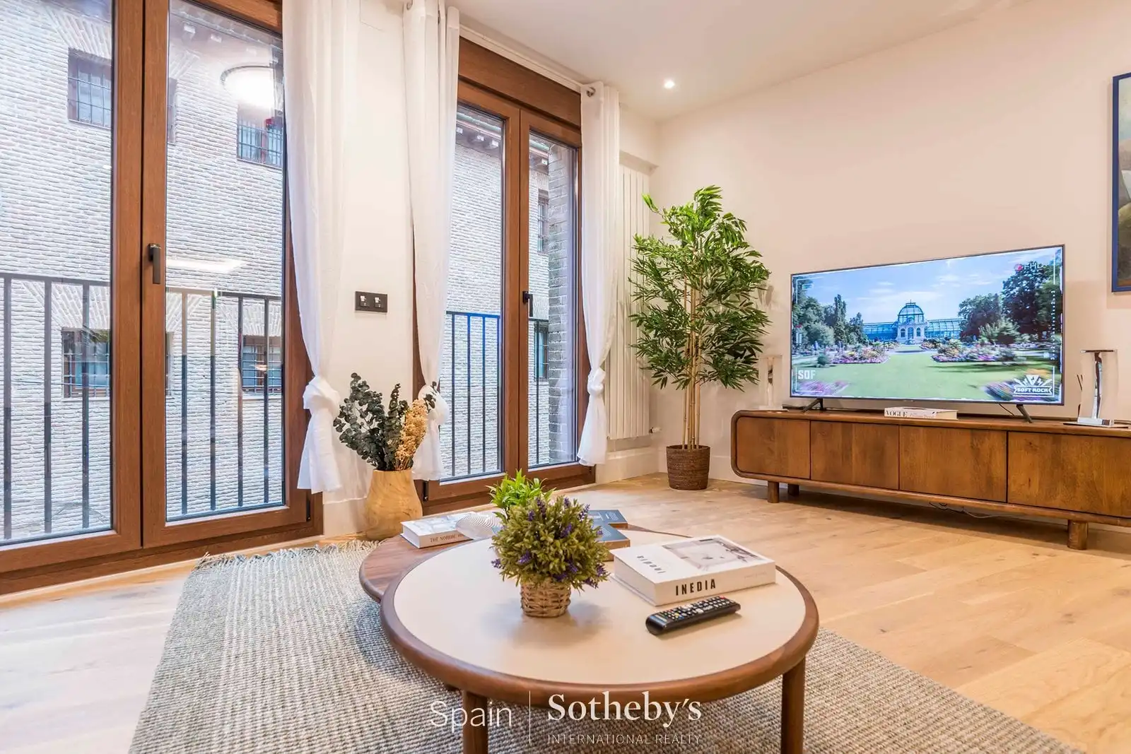Living room of Apartments for sale in Madrid  with Air Conditioner