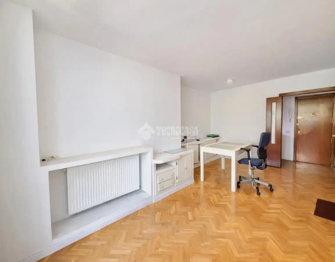 Wohnung zum Verkauf in Madrid mit Heizung und Gemeinschaftspool