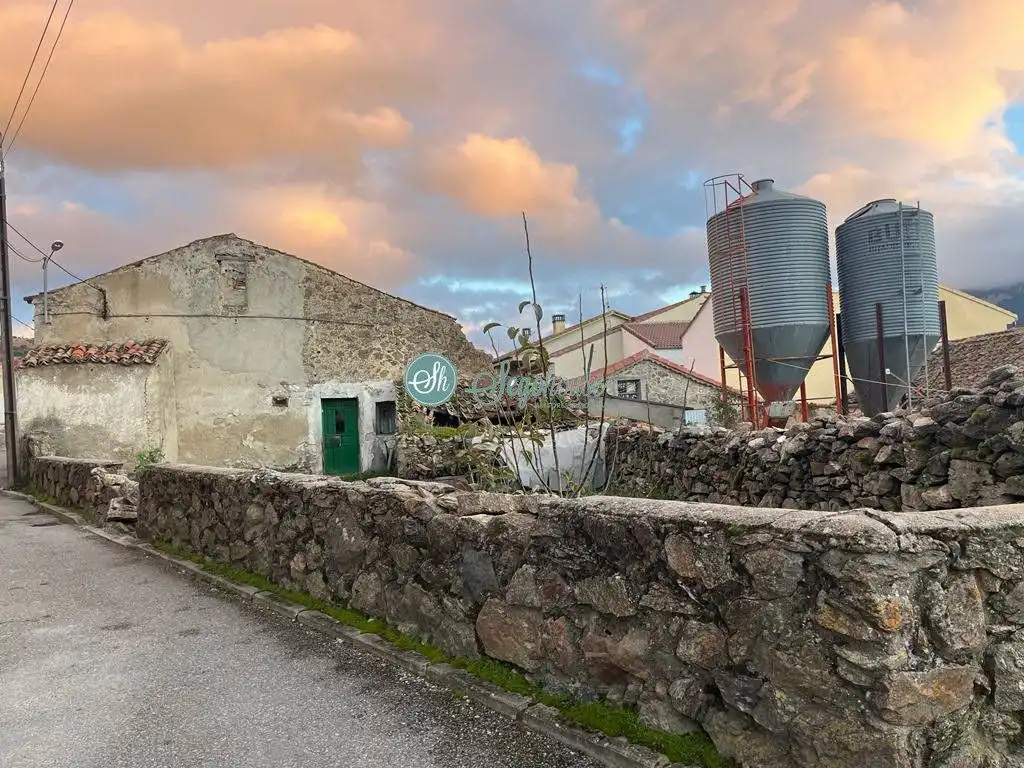Exterior view of Houses for sale in Segovia