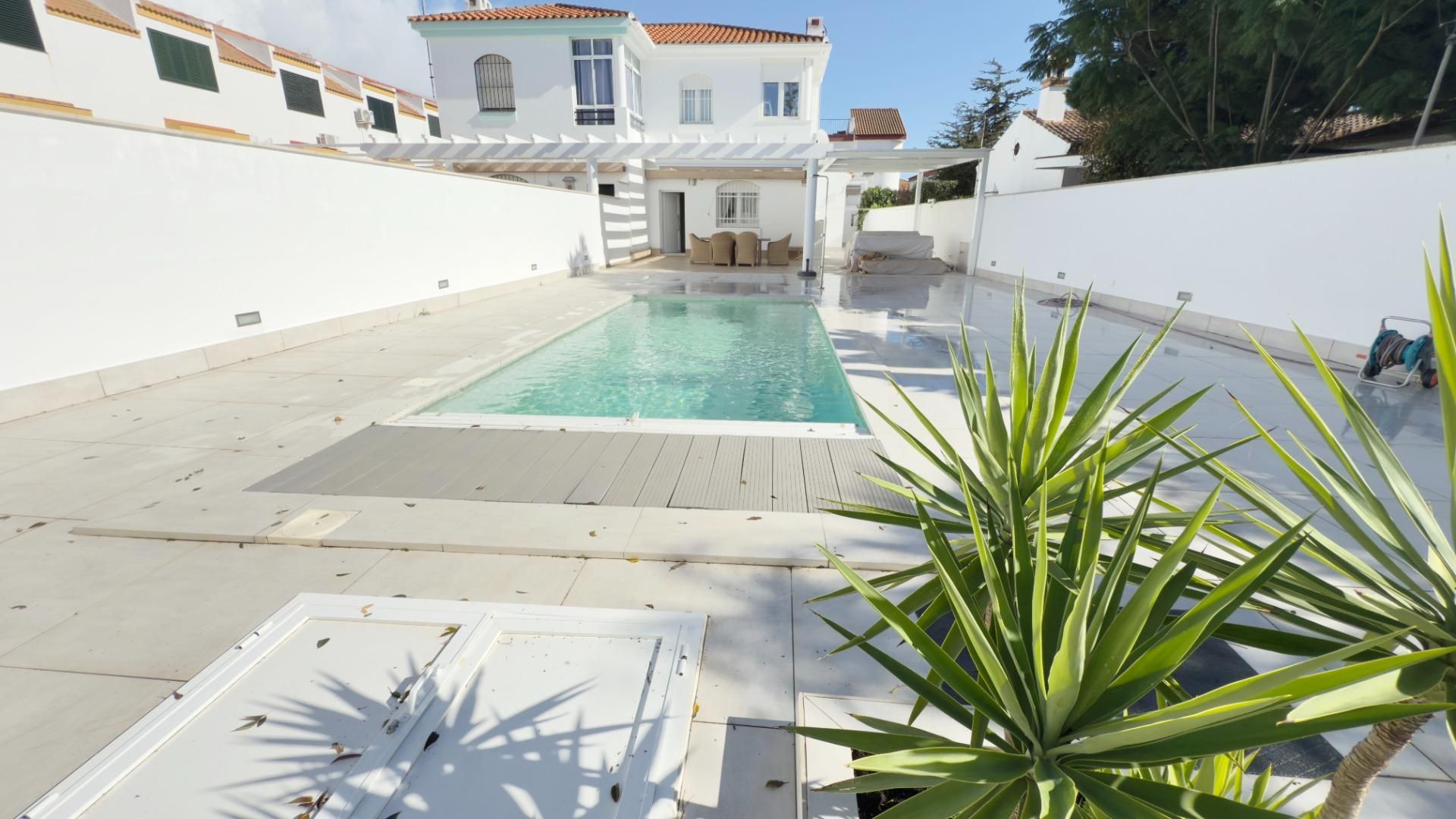 Piscina de Casa adosada en venda en Islantilla amb Aire condicionat, Traster i Piscina