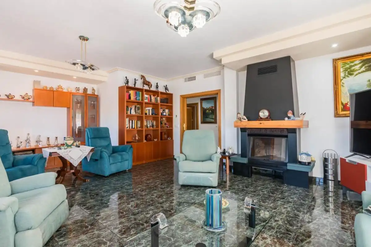 Sala d'estar de Casa o xalet en venda en Murcia amb Aire condicionat, Calefacció i Jardí privat