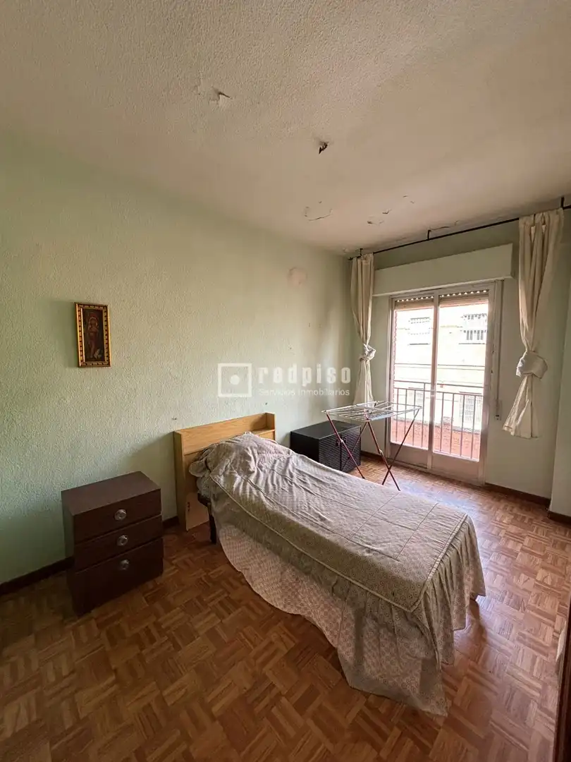 Habitación de Piso en venta en Madrid con Aire acondicionado y Calefacción