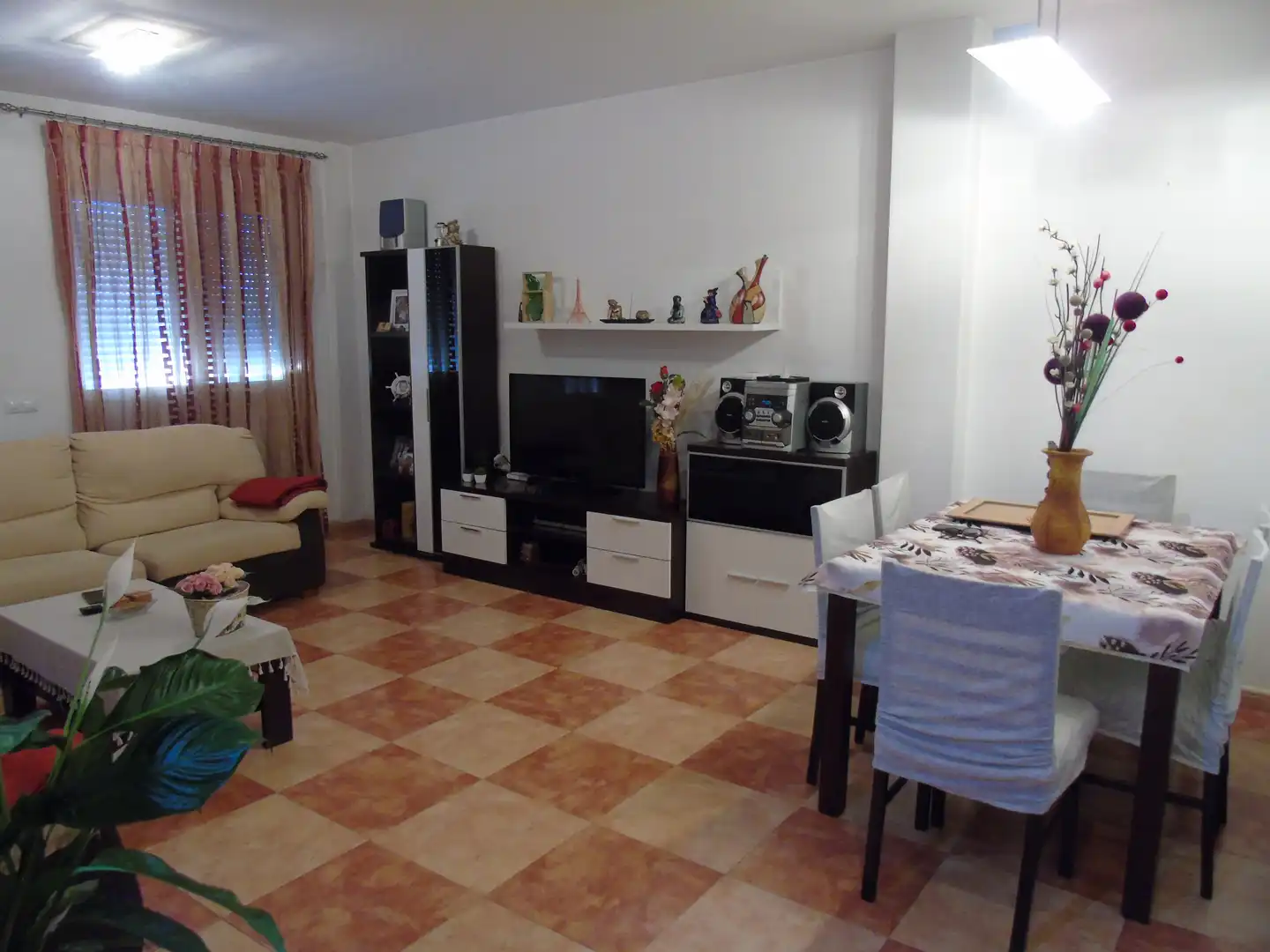 Wohnzimmer von Dachboden zum Verkauf in Lorquí mit Klimaanlage, Terrasse und Ofen