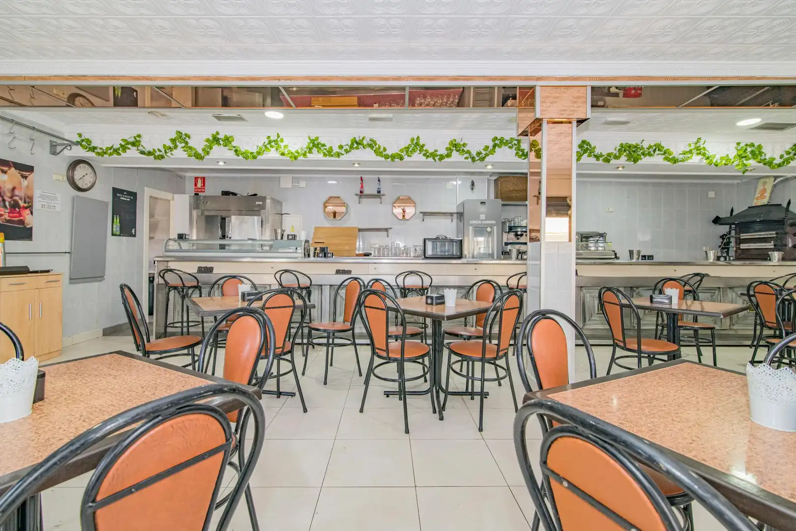 Commercial properties for sale in Huétor Tájar  with Air Conditioner and Furnished