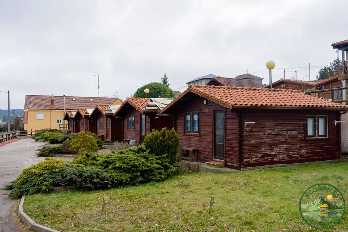 Vista exterior de Casa o chalet en venta en Villagatón con Aire acondicionado, Calefacción y Jardín privado