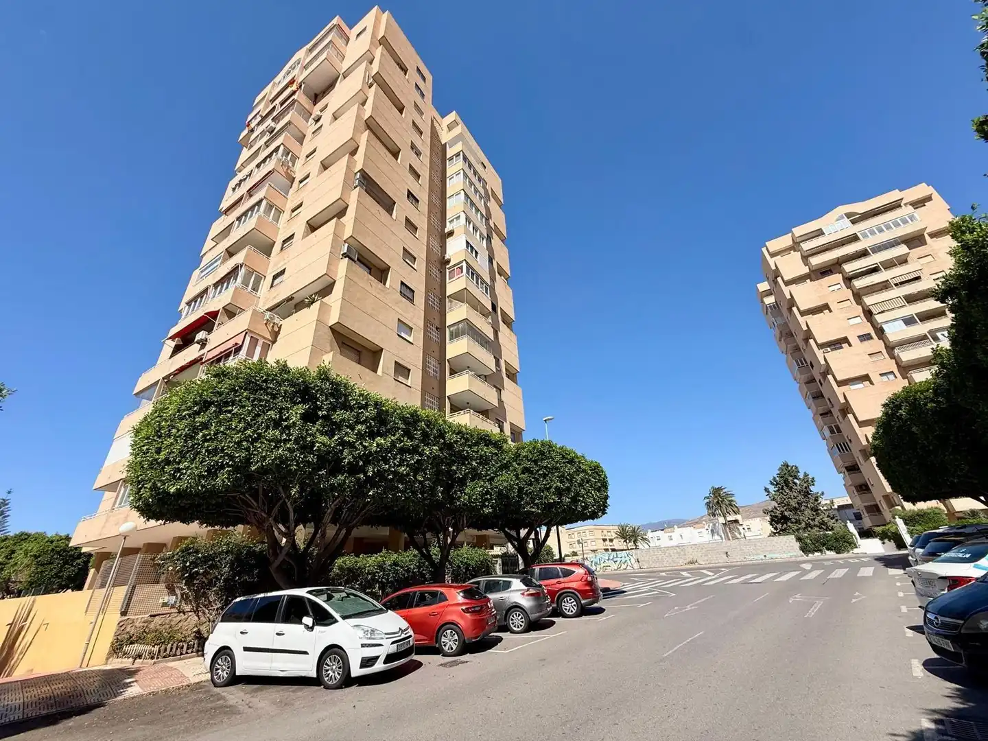 Exterior view of Flat for sale in Roquetas de Mar  with Air Conditioner, Heating and Terrace