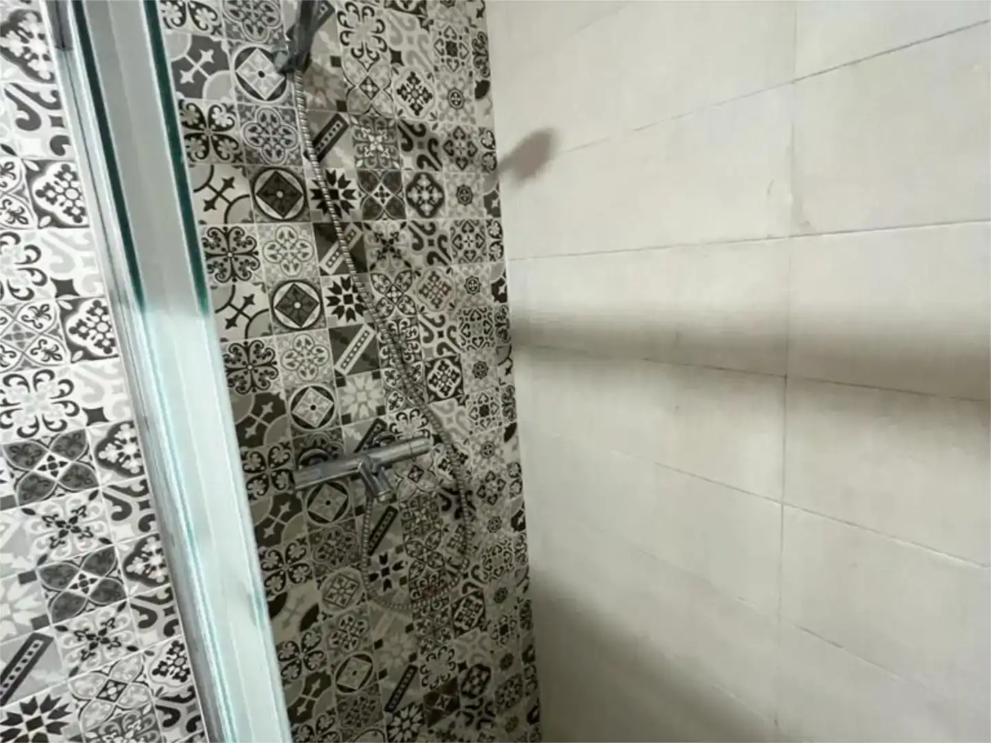 Bathroom of Flat for rent in Melilla  with Air Conditioner and Furnished