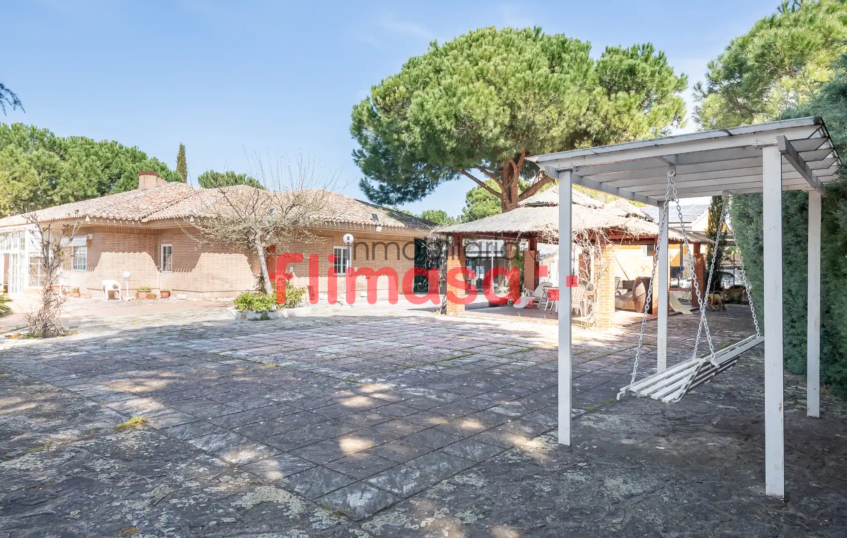 Exterior view of Houses for sale in Villaviciosa de Odón  with Air Conditioner, Heating and Private garden