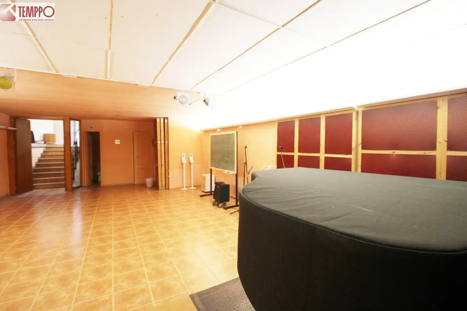 Casa adosada en venta en Carrer MURALLA, Centre