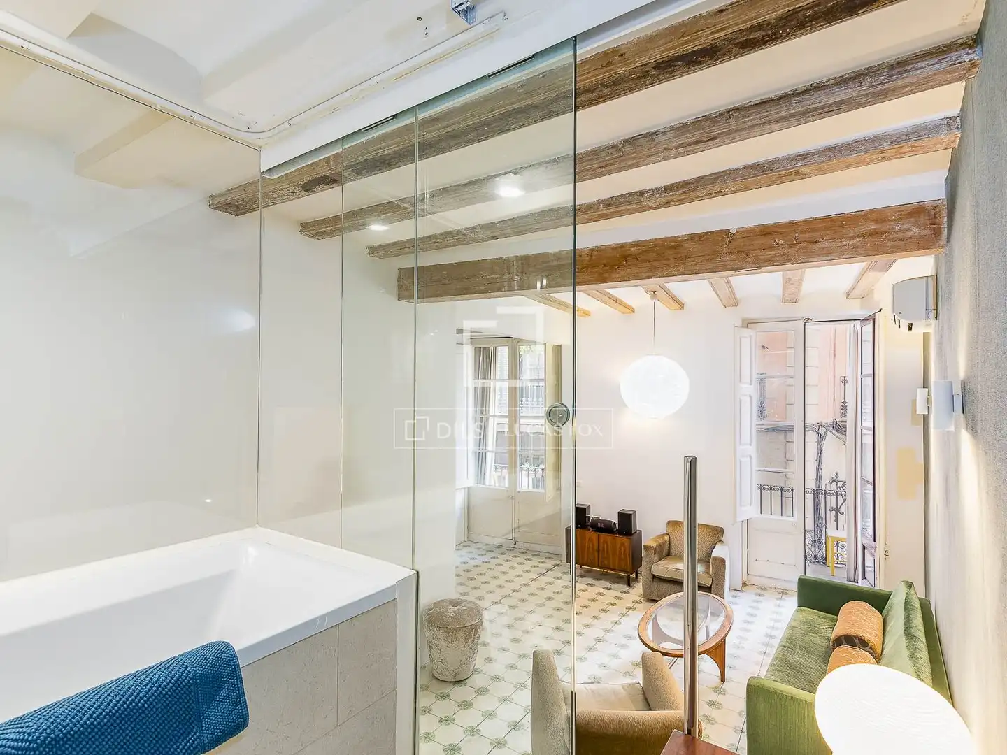 Bathroom of Flat for sale in Barcelona  with Air Conditioner, Terrace and Balcony