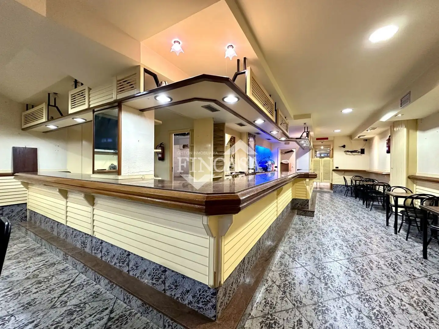 Business premises for sale in Calle Comandante Villar