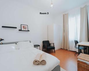 Bedroom of Flat to share in  Madrid Capital  with Terrace