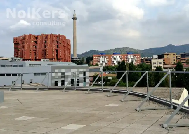 Terrasse von Gebäude zur Miete in Sant Just Desvern mit Alarm