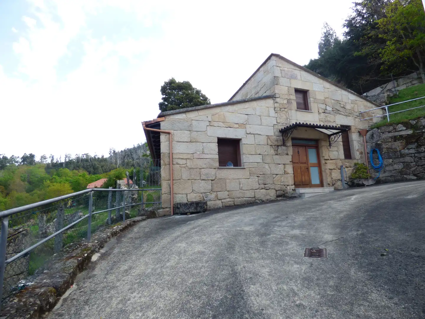 Außenansicht von Haus oder Chalet zum Verkauf in As Neves   mit Privatgarten, Terrasse und Ofen