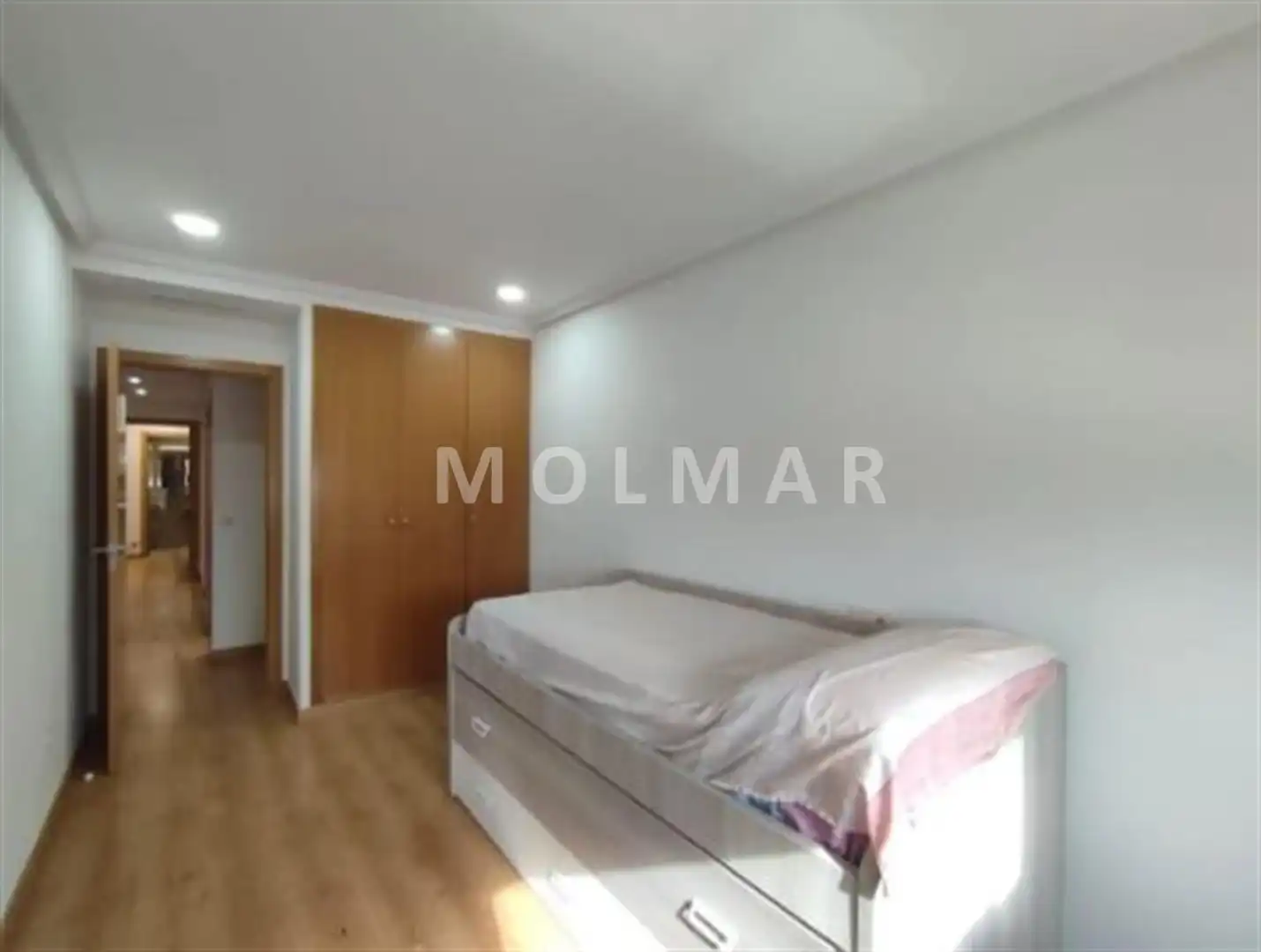 Habitación de Casa adosada en venta en Monforte del Cid con Aire acondicionado, Terraza y Trastero