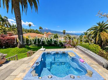 Casa amb jardí en venda a Cuesta de la Villa
