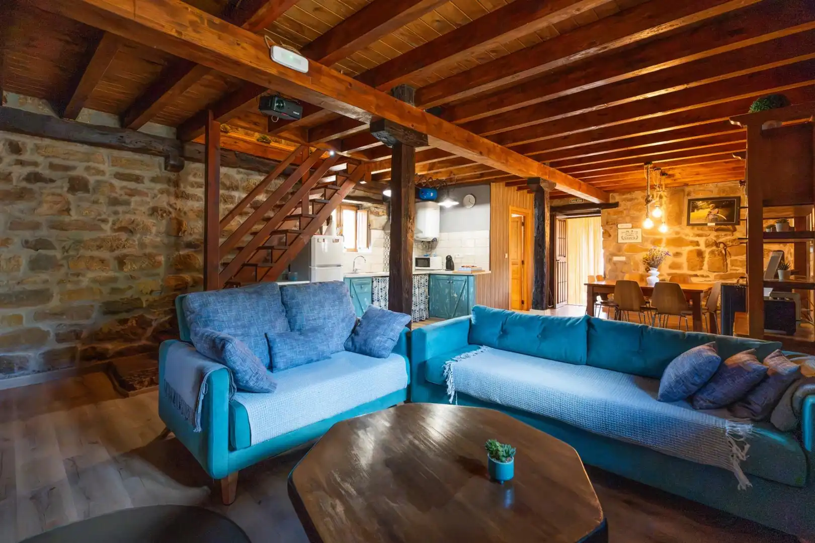 Sala de estar de Casa o chalet en venta en San Pedro del Romeral con Calefacción, Jardín privado y Terraza